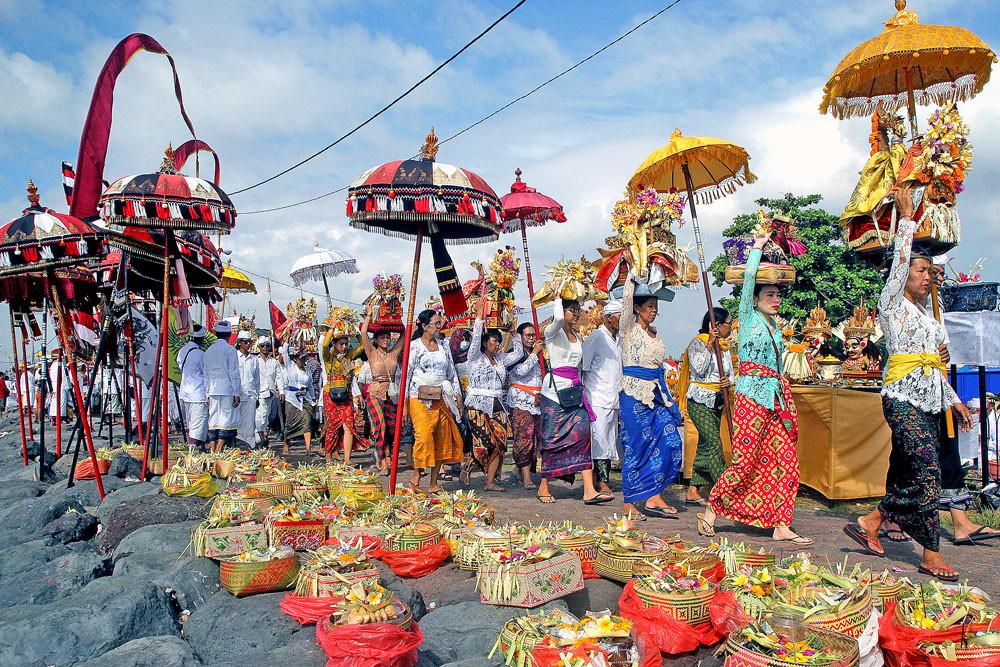 How the World Honors Its Ancestors
