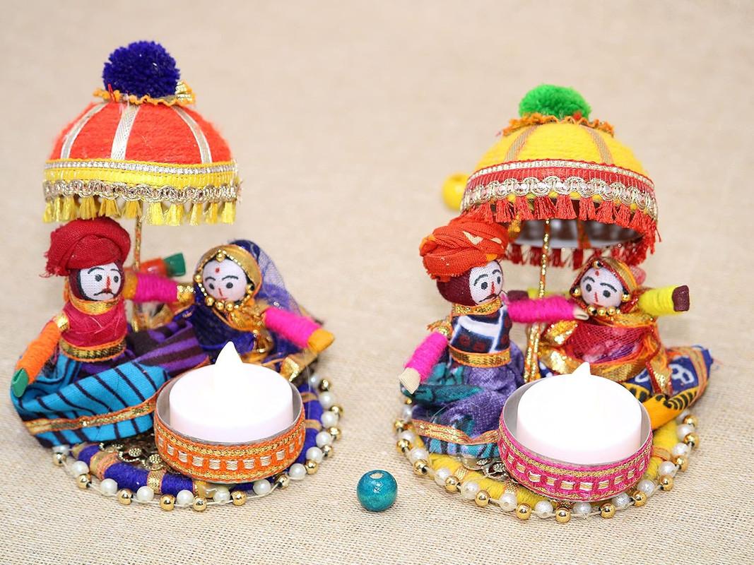 JH Gallery Rajasthani Raja Rani Puppet Tealight Holder